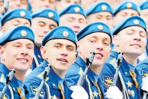 Am 9. Mai, dem Tag des Sieges über Nazideutschland, demonstrieren Russlands Streitkräfte ihre Stärke.