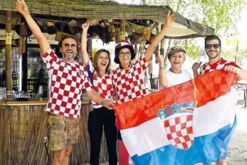 Haben viel Grund zum Jubeln (von links): Srecko, Vanesa, Ica, Nina und Mark Marusic.