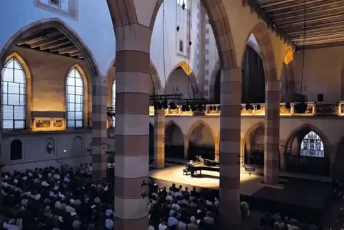 Die Kirche St. Matthieu aus dem 14. Jahrhundert, während des Festivals ein Konzertsaal: Evgeny Kissins Solo-Abend am 4. Juli.