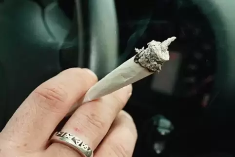 Am Morgen ein Joint und der Tag ist dein Freund - allerdings nicht beim Autofahren.  Foto:RHP-Archiv 
