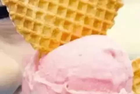 An diesen heißen Tagen eine beliebte Abkühlung: Eis in unterschiedlichen Sorten.
