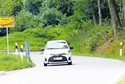 Autos, die aus Richtung Höheischweiler bergab nach Höhmühlbach fahren, sind oft im Ort noch zu schnell, ärgerten sich Gemeindera