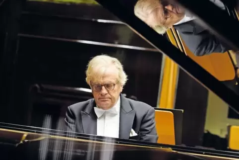 Schon zum zweiten Mal kommt der Pianist Justus Frantz auf Einladung des Kulturvereins nach Wachenheim.