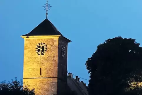 Der Turm der protestantischen Jakobskirche in Herxheim am Berg erlangte im vergangenen Jahr bundesweit Bekanntheit.