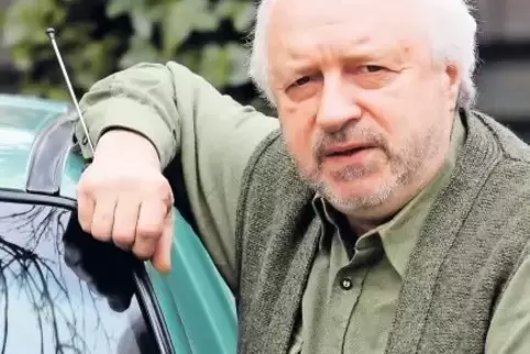 Jürgen Rohr bildet angenhende Jäger aus.