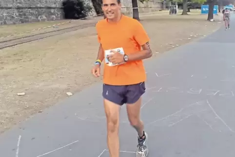 Knapp elf Kilometer vor dem Ziel wurde Dieter Jung beim Ironman in Frankfurt aus dem Wettbewerb genommen, weil das Zeitlimit nic