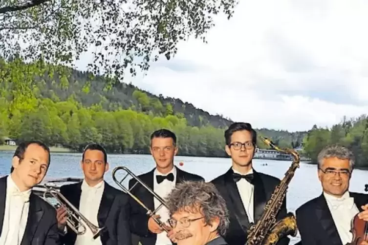 Die Stuttgarter Saloniker spielen am Freitagabend im Schlosspark Herrnsheim klassische Stücke zum Thema Wasser.
