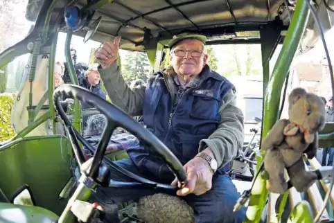 Winfried Langer, der mit seinem 15-PS-Traktor bereits zum Nordkap gefahren ist, kommt am Sonntag aus Holzminden nach Glanbrücken