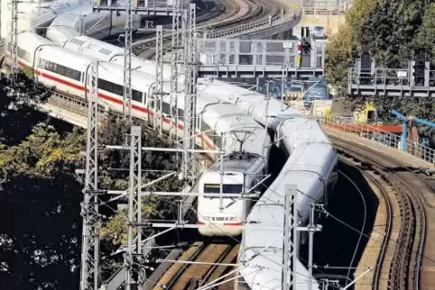 Die ICE von Mannheim nach Berlin fahren abwechselnd entweder über die Stadtbahn (Foto) zum Ostbahnhof oder über Südkreuz und dur