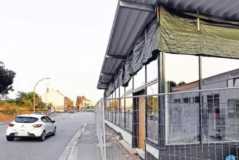 In diesem Neubau in der Landauer Straße eröffnet im September eine Filiale der Bäckerei Görtz.