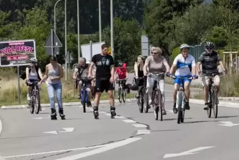 Auf den gesperrten Straßen im Lautertal – hier 2015 in Otterbach – lässt es sich gut radeln.  Archivfoto: View