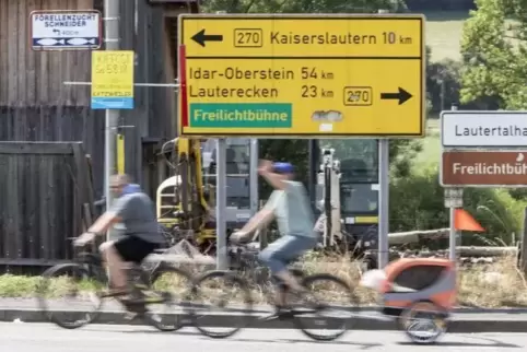 Mit Kind und Kegel unterwegs: Impression vom Erlebnistag „Autofreies Lautertal“ in Katzweiler.  Foto: View