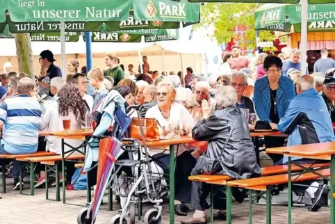 Geselligkeit groß geschrieben: Dorffest in Geiselberg.