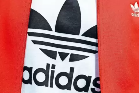 Adidas verkaufte anlässlich der Fußball-WM 2018 rund acht Millionen Trikots und zehn Millionen Fußbälle.