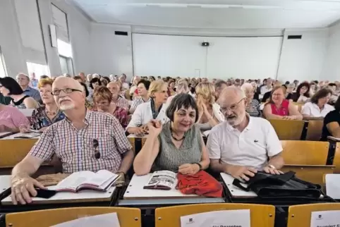 Studieren geht auch im Alter von 50 plus Jahren, wie hier an der Mainzer Johannes-Gutenberg-Universität.