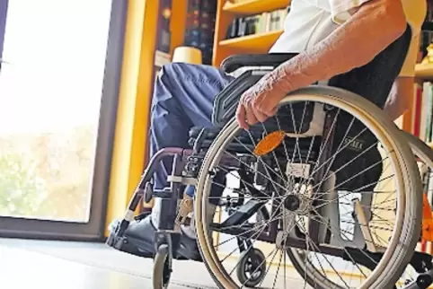 Brauchen im Haus ausreichend Raum zum Rangieren: Rollstuhlfahrer.