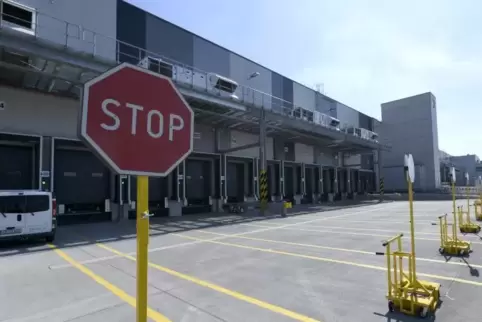 Die Amazon-Mitarbeiter sollen per Bus zu ihren Schichten anreisen können. Die Linie verkehrt zwischen Frankenthal-Hauptbahnhof u