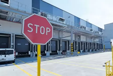 Die Amazon-Mitarbeiter sollen per Bus zu ihren Schichten anreisen können. Die Linie verkehrt zwischen Frankenthal-Hauptbahnhof u