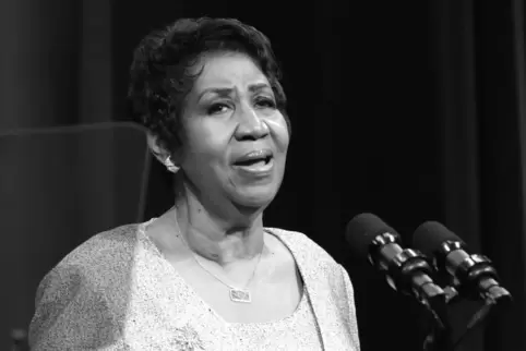 Aretha_Franklin_2015_DPA_bw.jpg