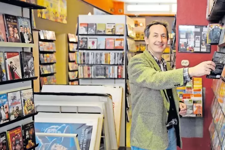 Er schuf diesen wundervollen Ort schr&auml;g gegen&uuml;ber vom Cinemaxx: Steffen L&uuml;ckehe.