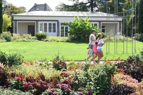 Soll ab Frühjahr 2019 unter dem Namen Café Pompöös erfolgreich werden: das bisherige Café Traubenkur im Dürkheimer Kurpark Archi