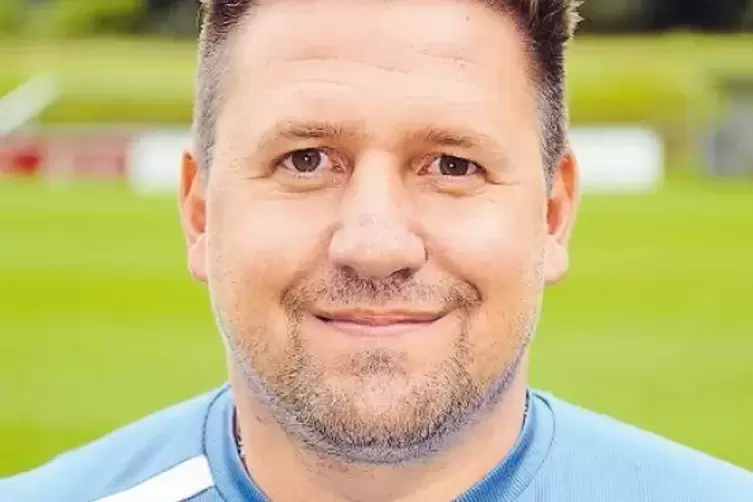 Ärger über den Schiedsrichter, Freude aufs Verbandspokal-Derby: Denis Jung, Trainer des SV Hinterweidenthal.