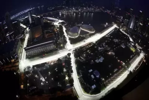 So sieht die beleuchtete Formel-1-Rennstrecke in Singapur von oben aus. Beim DTM-Rennen in Misano rechnet Jamie Green noch mit s