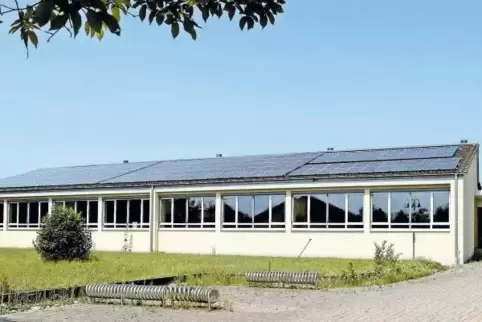 Auch hier bringen Sonnenstrahlen Geld ein: Pavillon der Grundschule Hagenbach.