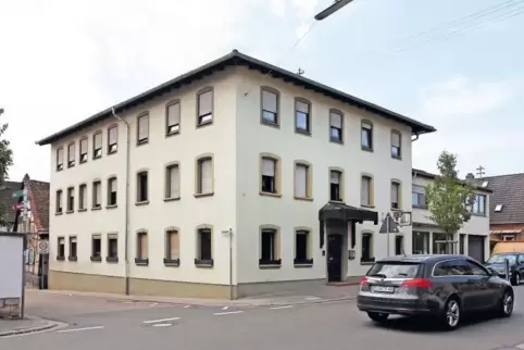 In diesem ehemaligen Hotel in Dammheim leben zurzeit 13 Asylsuchende.