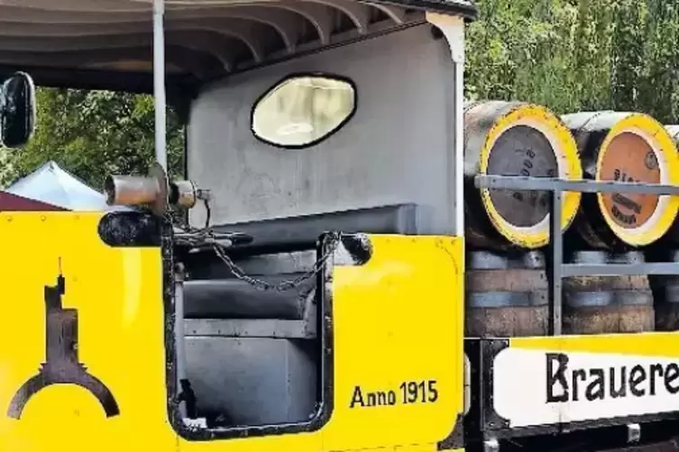 Ein alter Bierwagen der Becker-Brauerei zeugt von einer langen Tradition.