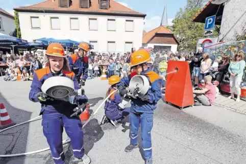 Zeigen, was sie können: die Mitglieder der Jugendfeuerwehr.