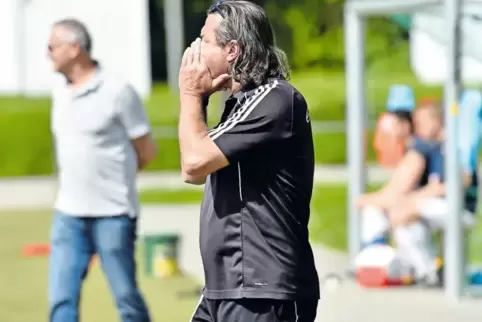 TSV-Trainer Uwe Naßhan will heute Abend aus einer stabilen Abwehr heraus spielen lassen.