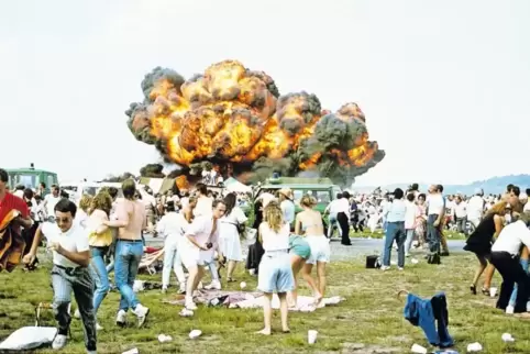 Vor 30 Jahren kollidierten in Ramstein drei Militärjets, einer rutschte brennend ins Publikum.