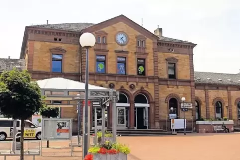 Sollte die Gewobau den Bahnhof kaufen, soll sich an der bisherigen Nutzung nichts ändern.