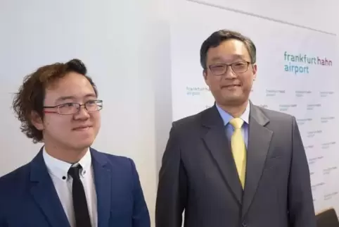 Ihre Freude über den Kauf des Hunsrück-Flughafens Hahn währte nur kurz: Kyle Wang und Chou Yu Tao von der Firma SYT hatten keine