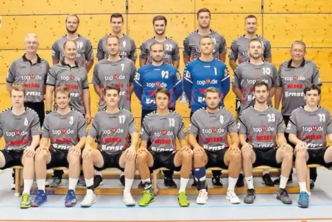 Mit diesem Kader starten die Herren des SV 64 Zweibrücken in die neue Oberliga-Spielzeit ab heute (vorne von links): Tim Schalle