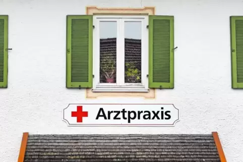 Zur Überbrückung des Ärztemangels auf dem Land schlägt Ludwig die Errichtung kleiner kommunaler Gesundheitszentren in den Dörfer