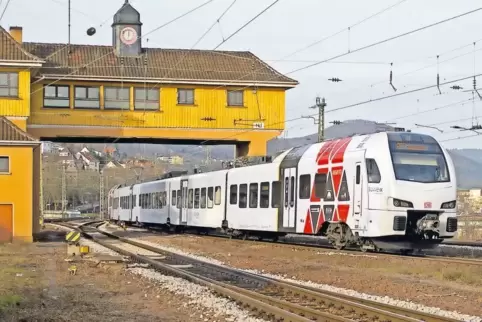Der „Flirt“ von Stadler wird in der Pfalz unter anderem auf der Regional-Express-Linie von Trier über Kaiserslautern und Neustad