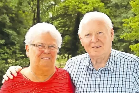 Hanni und Norbert Nirschl fühlen sich in Wörth wohl.