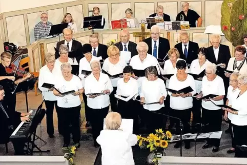 Der protestantische Kirchenchor unter der Leitung von Gudrun Scherrer war einer der Akteure beim Benefizkonzert in der protestan