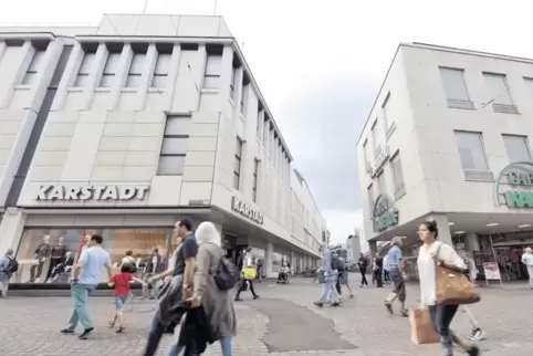 Das rheinland-pfälzische Trier gehört zu den Städten mit Karstadt- und Kaufhof-Filialen in direkter Nachbarschaft.