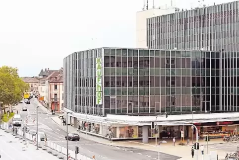 Kaufhof betreibt in der Pfalz Häuser in Landau (Bild) und Speyer.