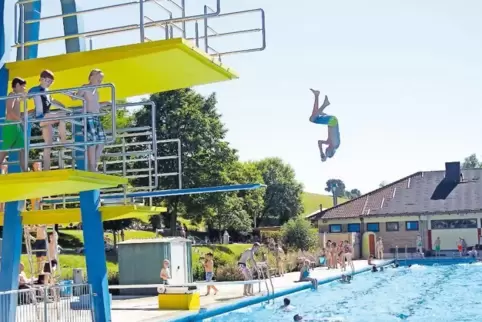 10.000 Besucher mehr als im Vorjahr wurden im Freibad Winnweiler 2018 registriert.