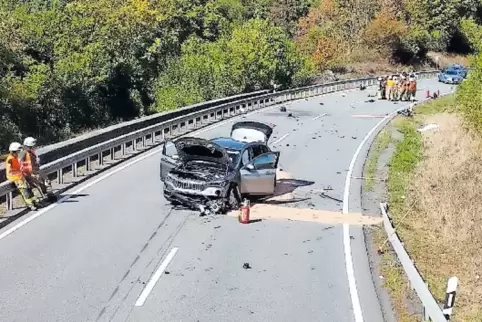 Die B48 war nach dem Unfall mehrere Stunden voll gesperrt.