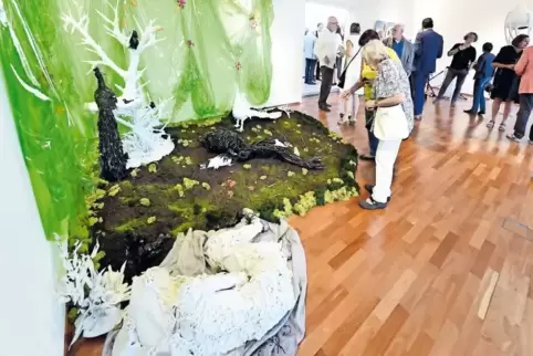 „Im Schatten des Schlafs“ von Svenja Ritter – eines von vielen Beispielen zeitgenössischer Kunst, die Treidler-Vorsitzende Alis 