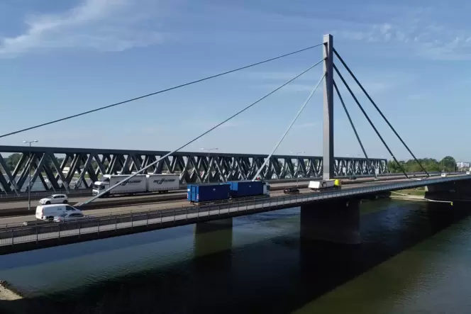 rheinbruecke_107.JPG