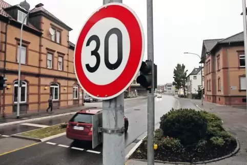 Möglicherweise wird die Tempo-30-Zone in der Bad Bergzaberner Weinstraße bald ausgedehnt.