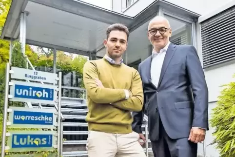 Der Nachwuchs ist bei Uniroh schon in den Startlöchern: Max Steingaß (27)und Geschäftsführer Werner Steingaß.