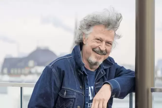 Ohne ihn ist BAP nicht vorstellbar: Wolfgang Niedecken in Mannheim, nie ohne Jeanshemd. Ohne ihn ist BAP nicht vorstellbar: Wolfgang Niedecken in Mannheim, nie ohne Jeanshemd.