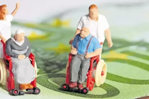 Auch beim Thema „Altenpflege“ hängt vieles vom Geld ab.